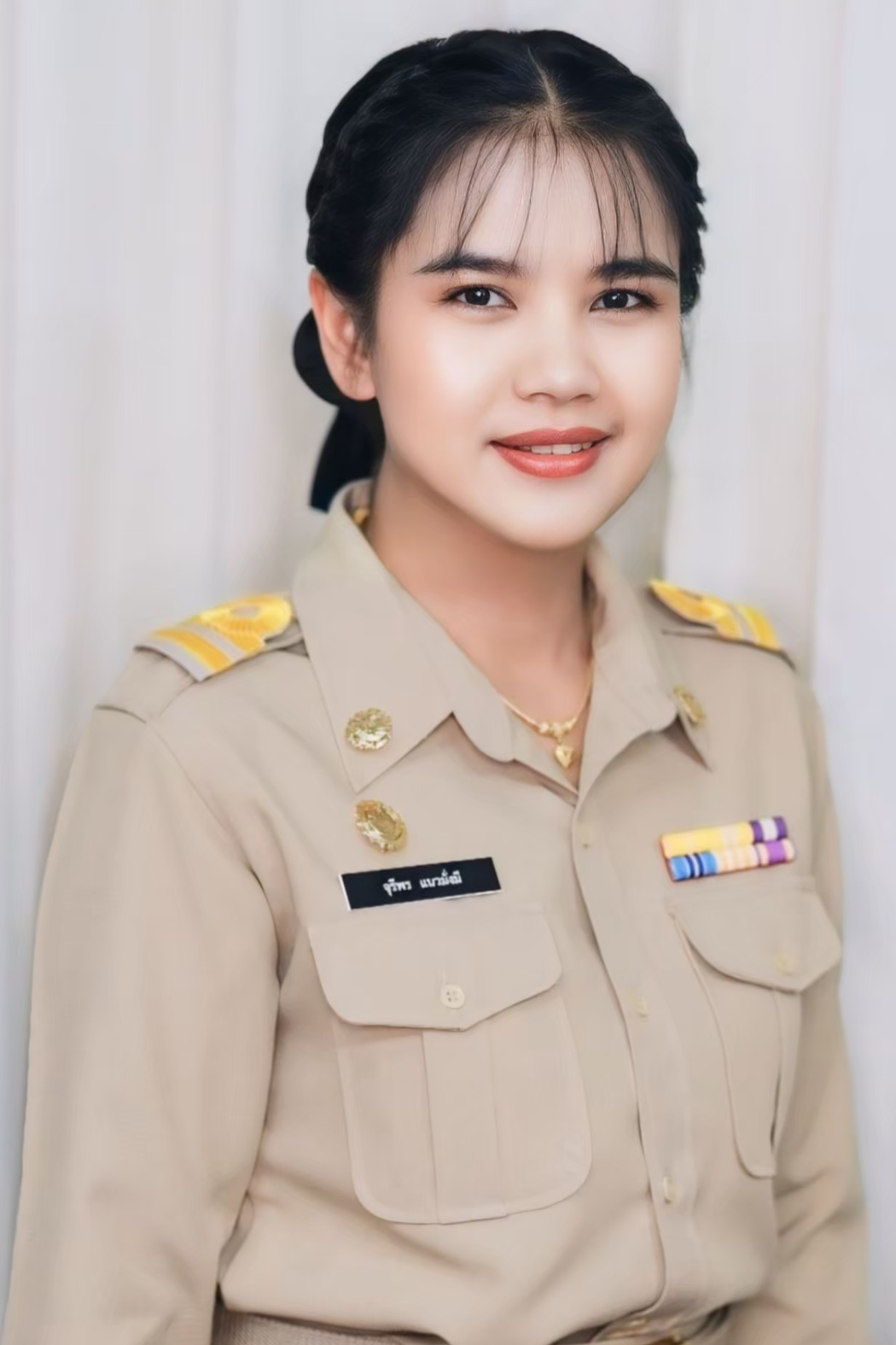 นางสาวจุรีพร แนวมั่งมี