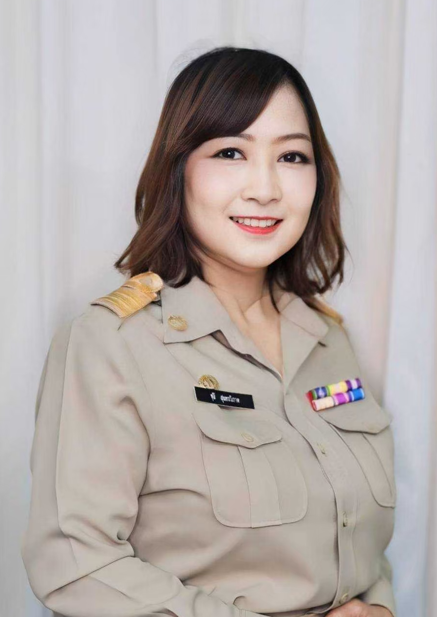 นางสาวชุลี สุนทรวิภาค