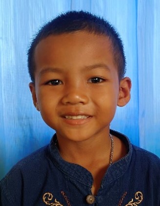 เด็กชายณัฐรัตน์ พลายละหาร